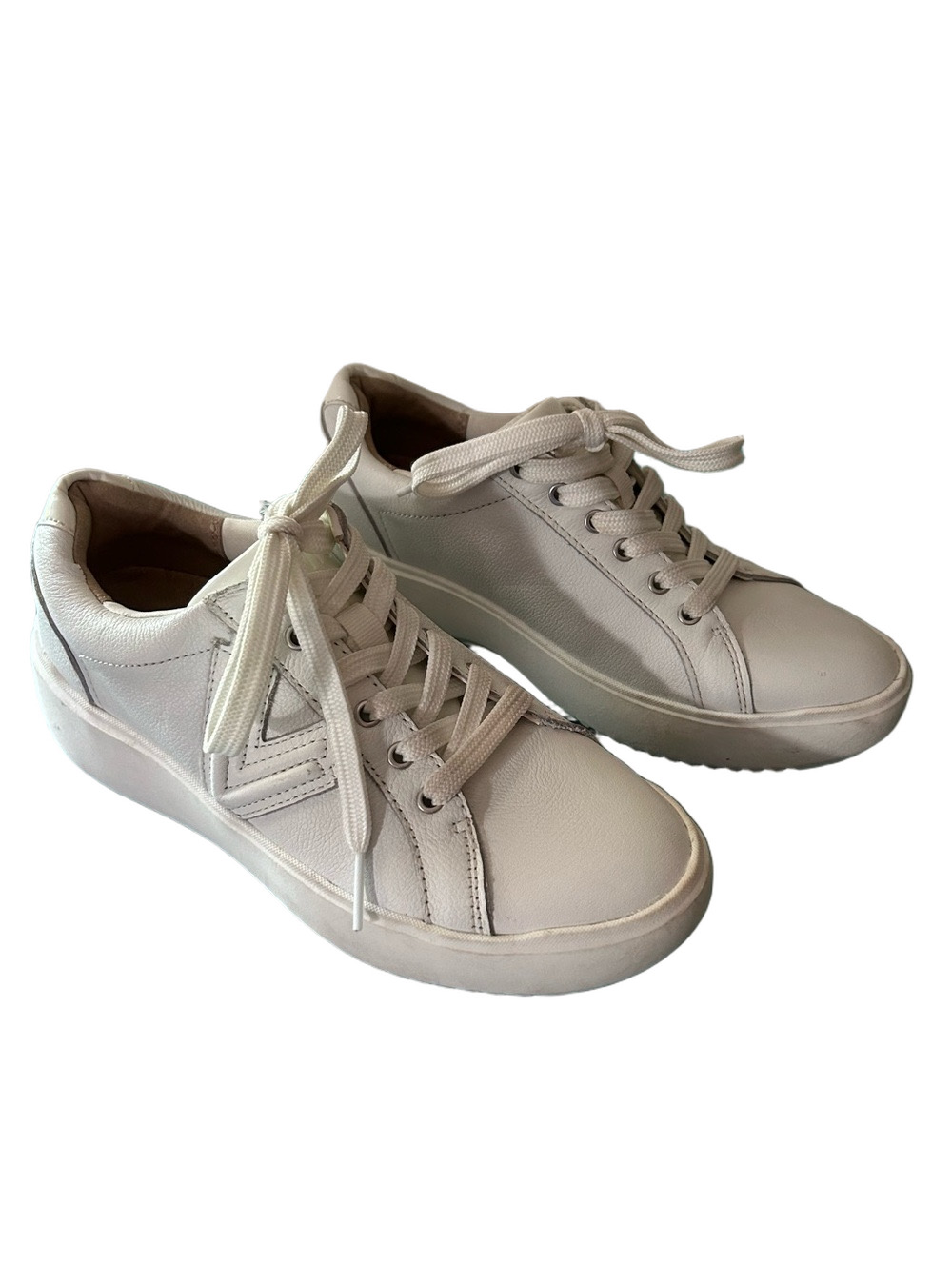Vionic White Sneakers Women’s Casual Shoes Fashionable Versatile Wear Size 5